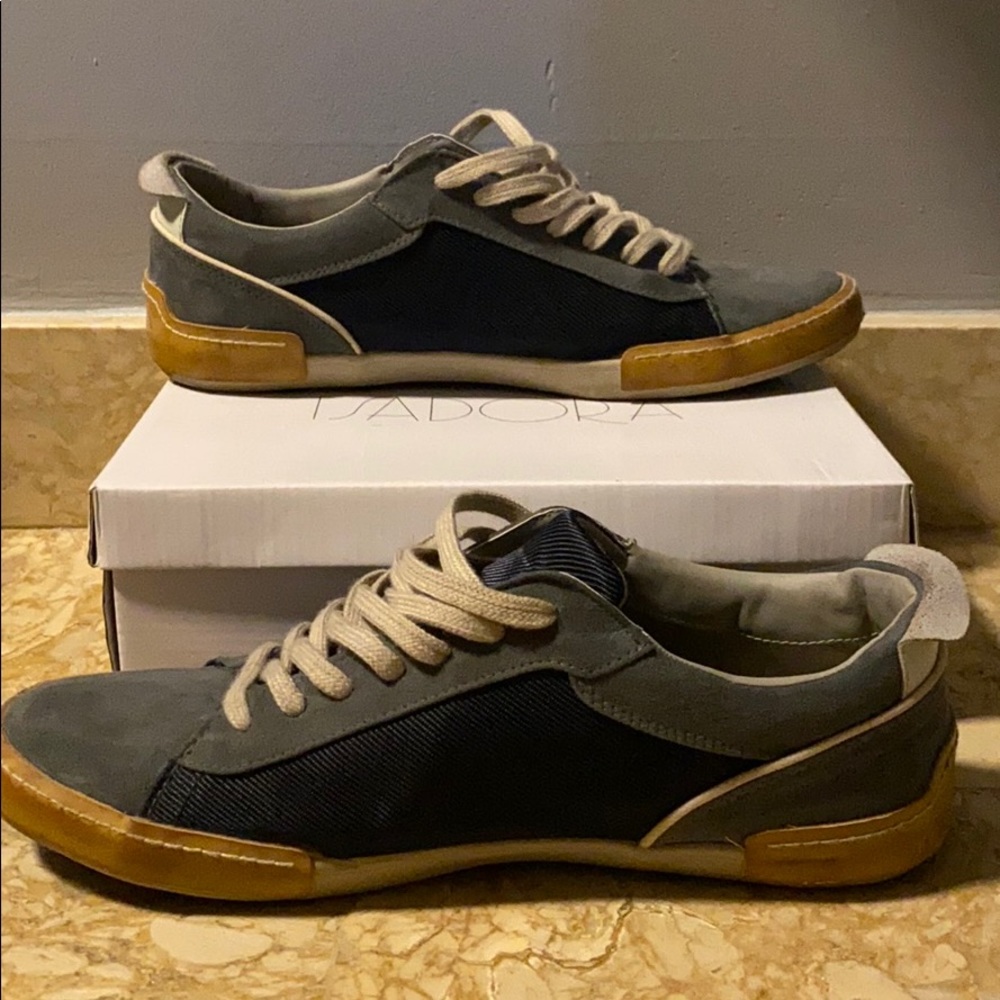 GBX dress shoes